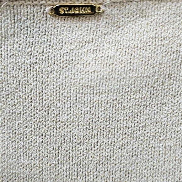 ST JOHN COLLECTION ESSENTIALS shell top... Like new - Picture 4 of 4